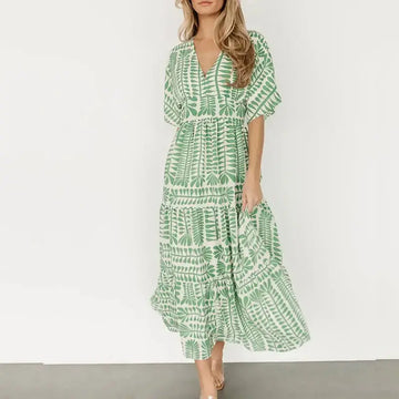 Stylish Nostalgia: How to Rock Retro Stripe Short Sleeve Dresses Like a Fashion Icon!