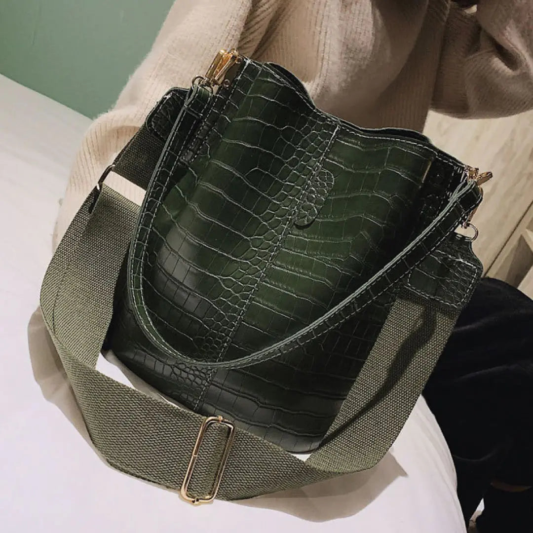 Blake Shoulder Bag -Olive Croc paulapicks