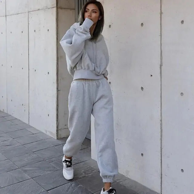 Women Warm Hoodie and Pants Set - paulapicks