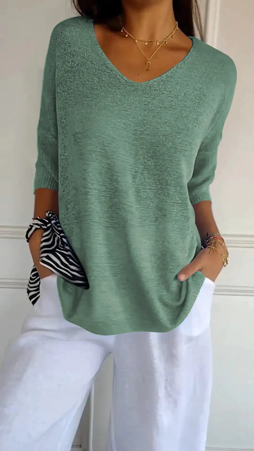 Trendy V-Neck Top paulapicks